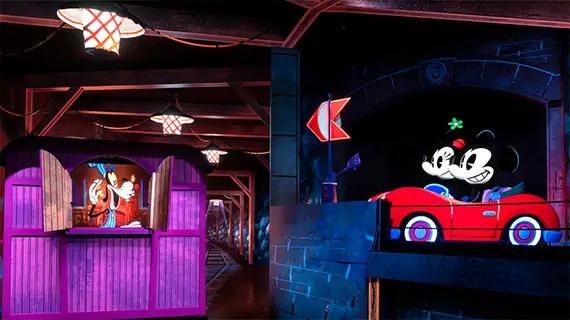 Mickey & Minnie's Runaway Railway